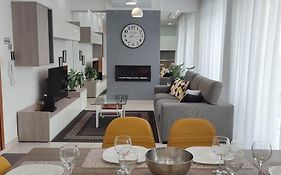 Bright Stylish Apartment